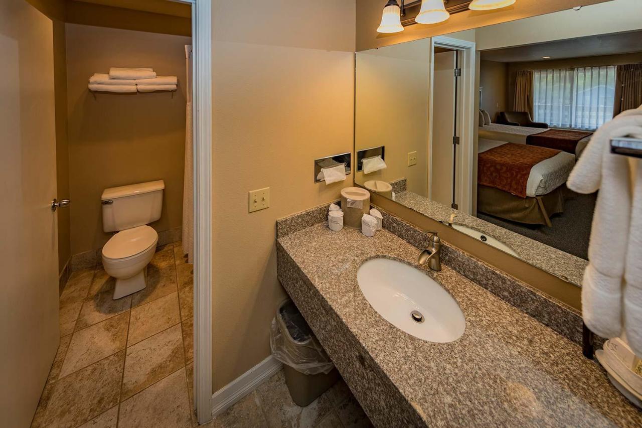 Hotel Mill Village