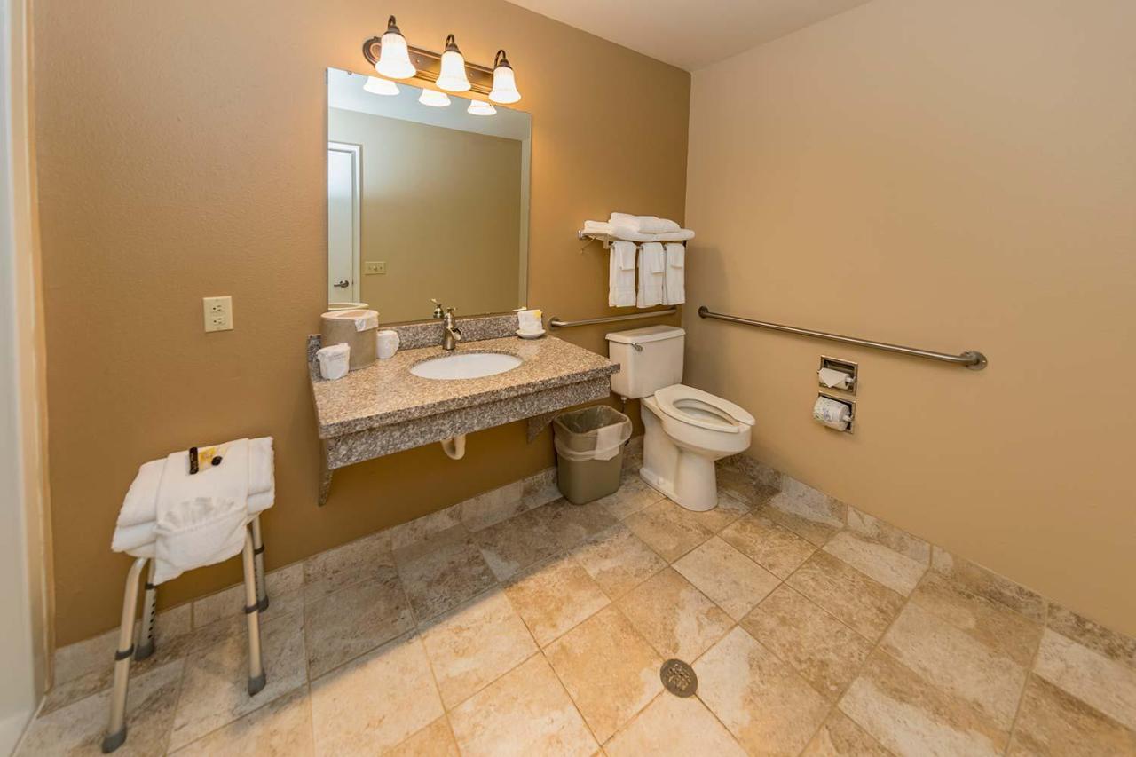 Mill Village Hotel 3*