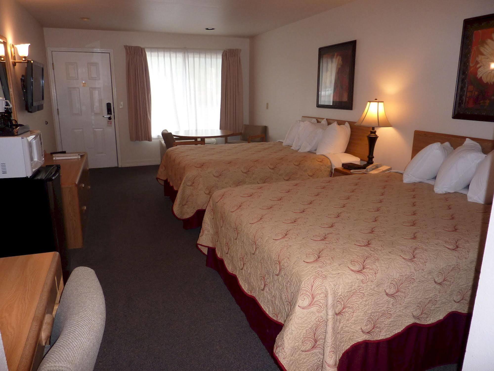 Hotel Mill Village